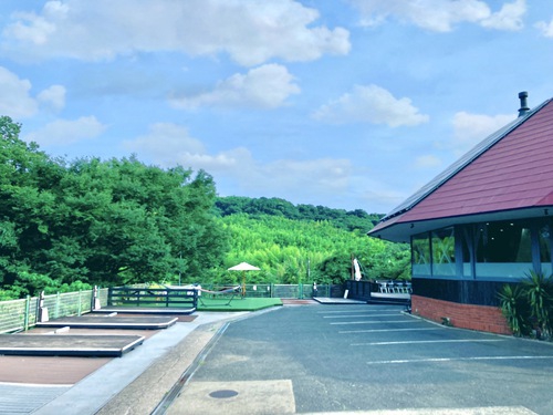 RVパークライト スターフォレストキャンプ葉山写真