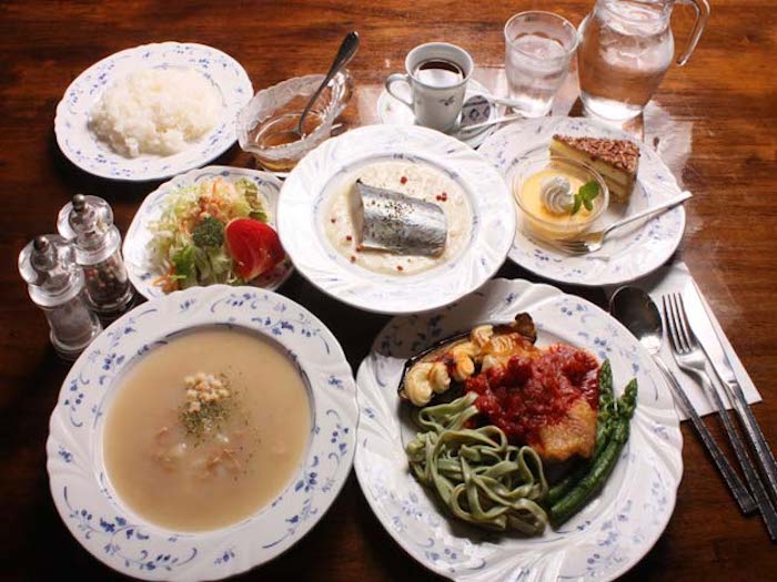 夕食