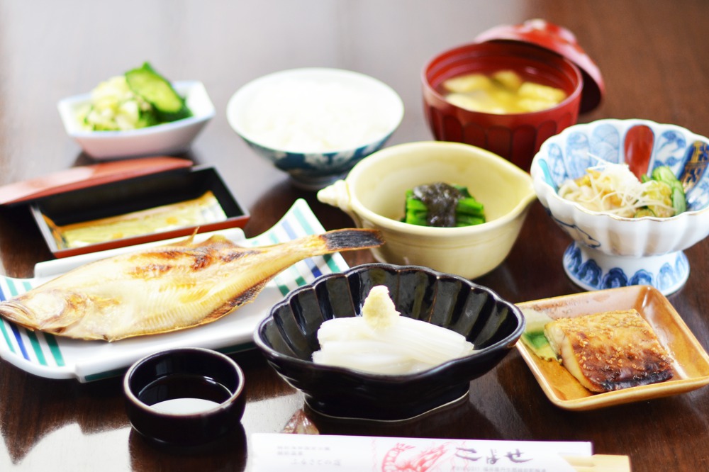 朝食