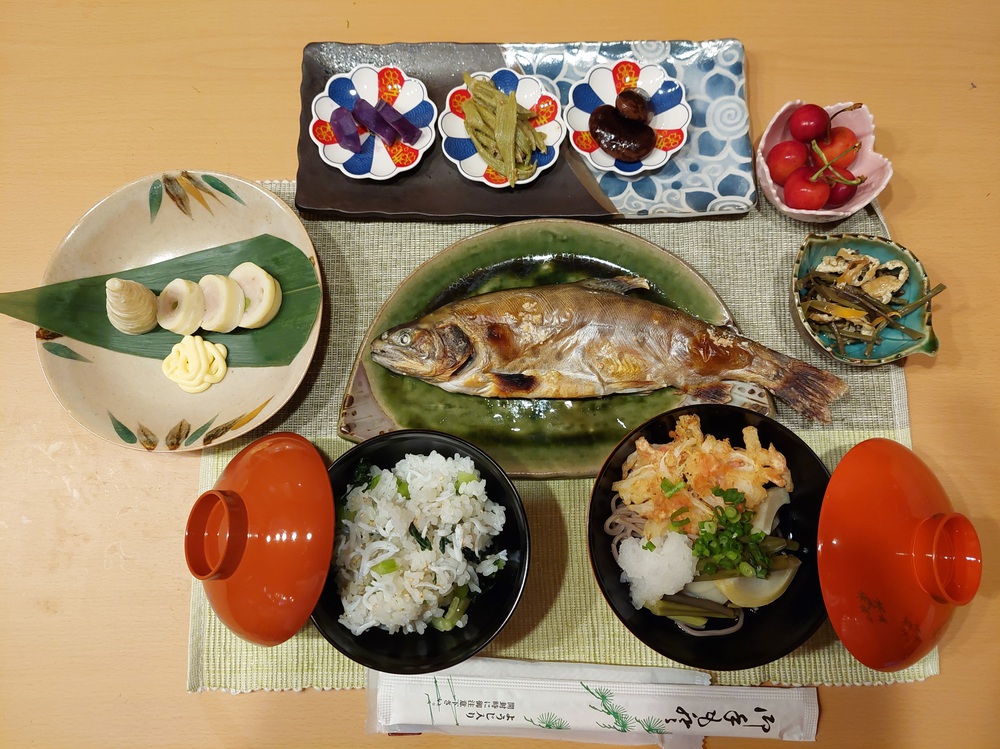 夕食