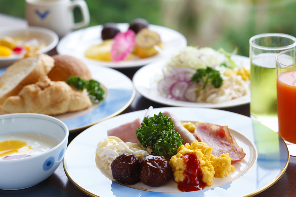 朝食