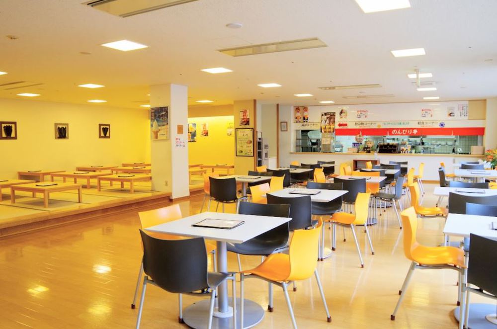 館内
