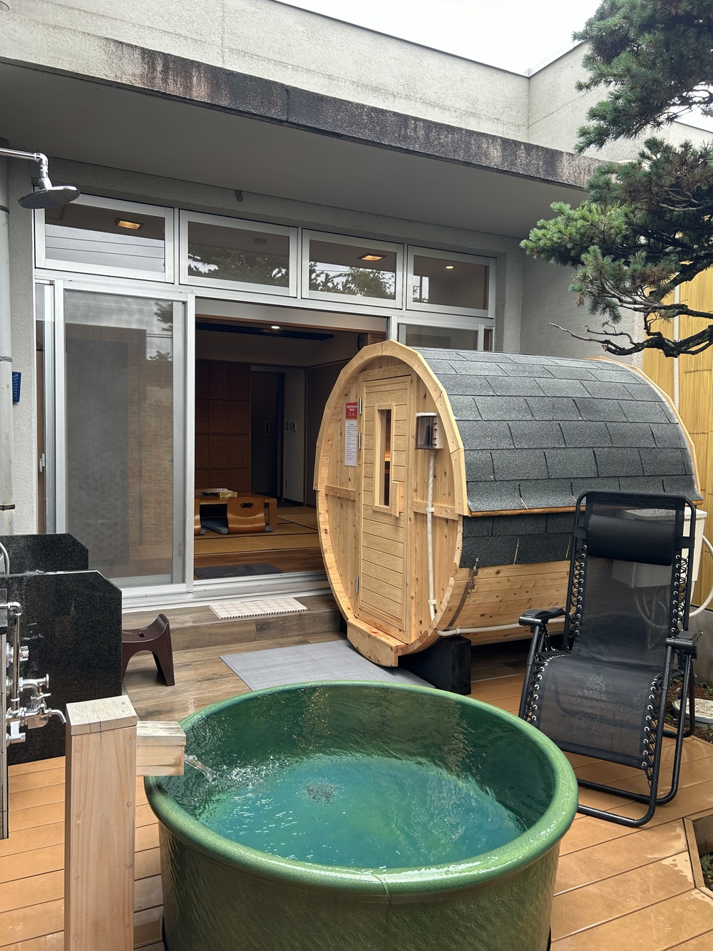 館内
