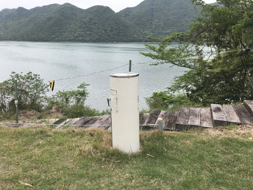 電源
