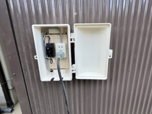 電源
