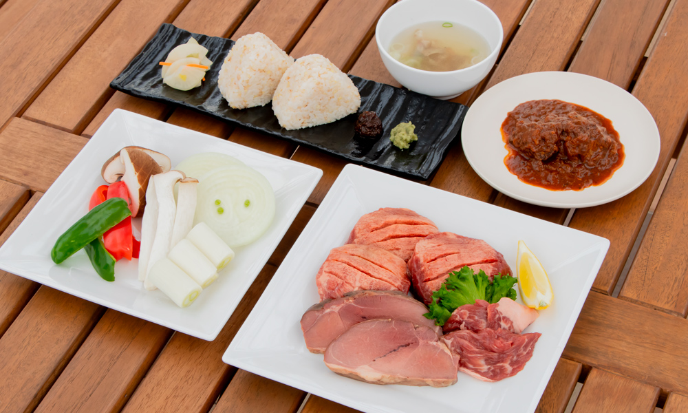 夕食