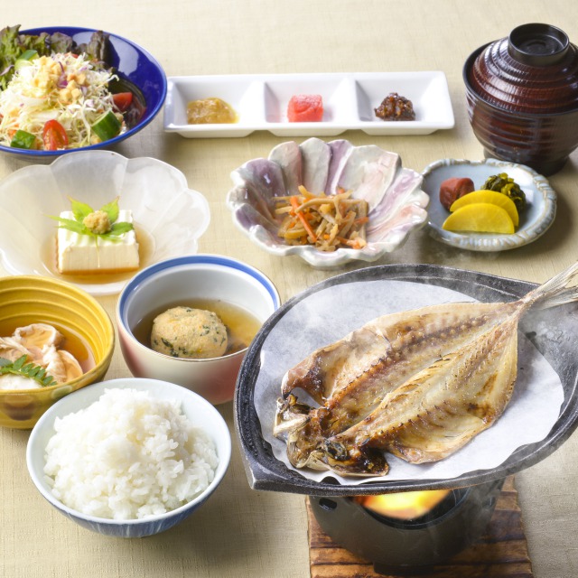 朝食