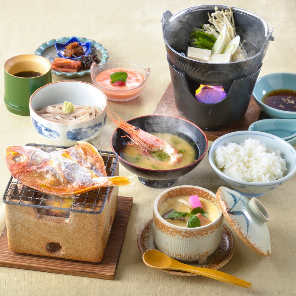 朝食