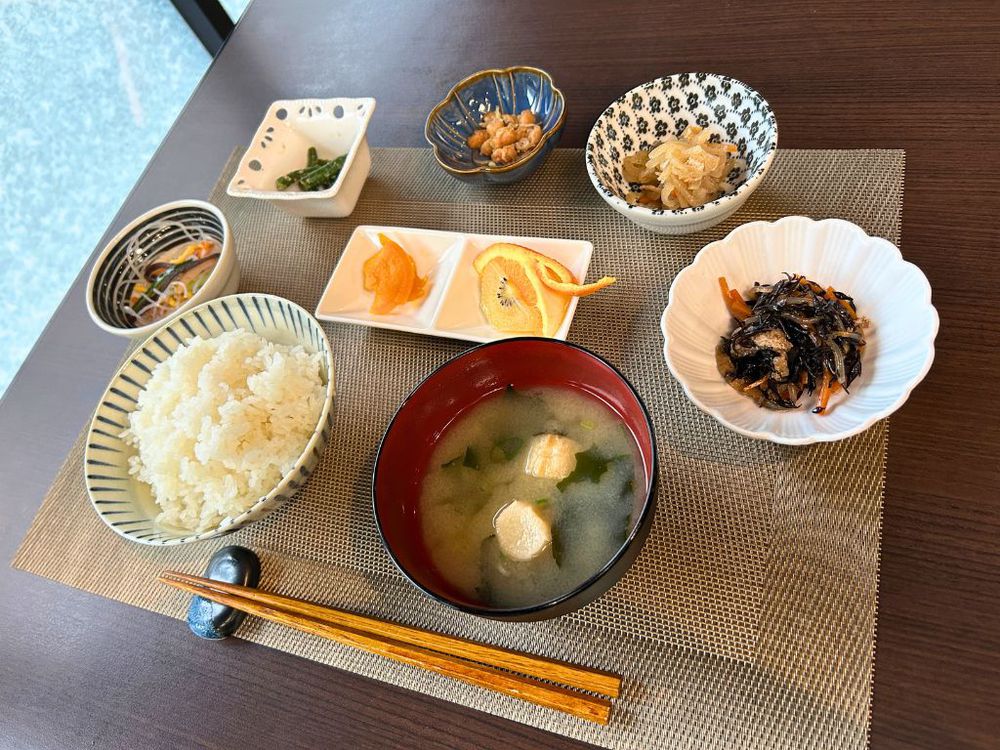 朝食