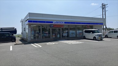 コンビニRVパーク ローソン鈴鹿算所町(すずかさんじょちょう)店