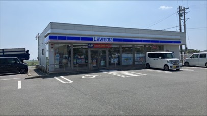 コンビニRVパーク ローソン鈴鹿算所町（すずかさんじょちょう）店写真