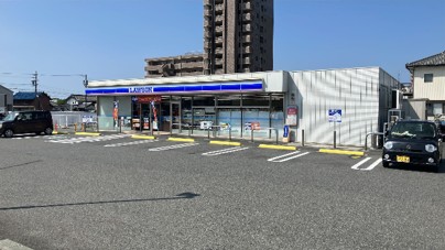 コンビニRVパーク ローソン桑名長島町（くわなながしま）店写真