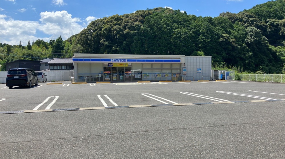コンビニRVパーク ローソン　伊万里あさひが丘（いまりあさひがおか）店写真