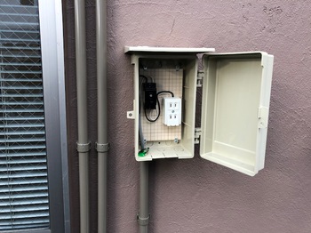 電源