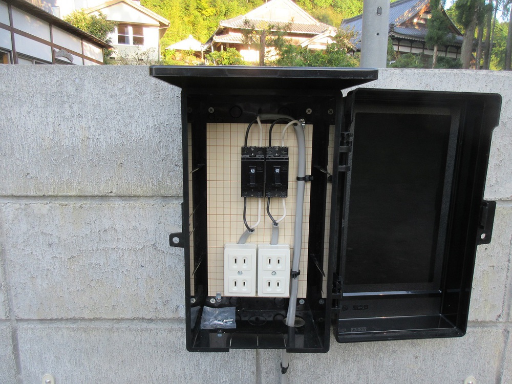 電源
