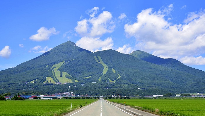 磐梯山・絶景の猪苗代スキー場RVパーク写真