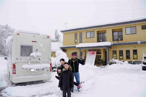 大雪の車旅。温泉でほっ…の写真