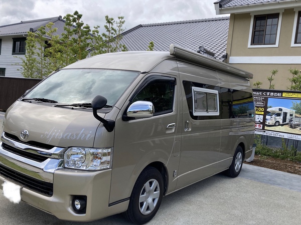 閑静な住宅街にある新し…の写真